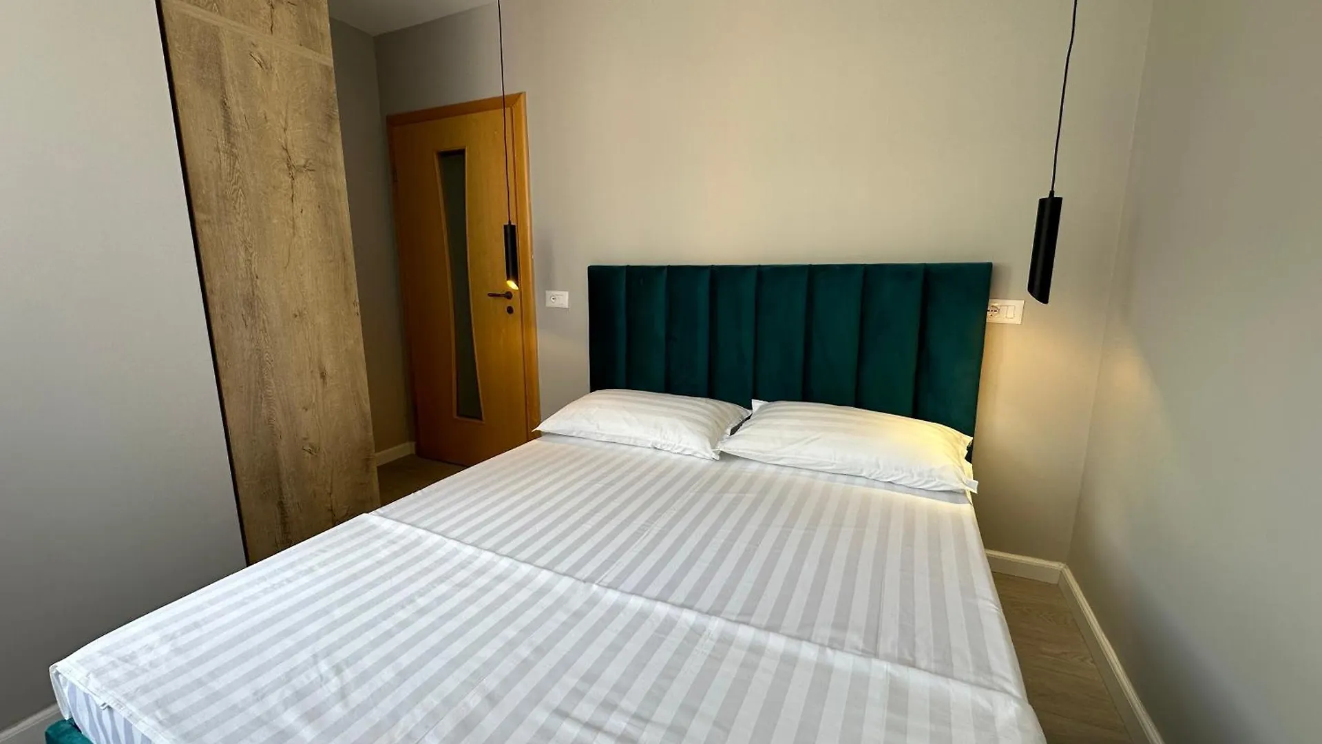 Xhimi'S Seaside Apartments Durrës 0*,  Albania