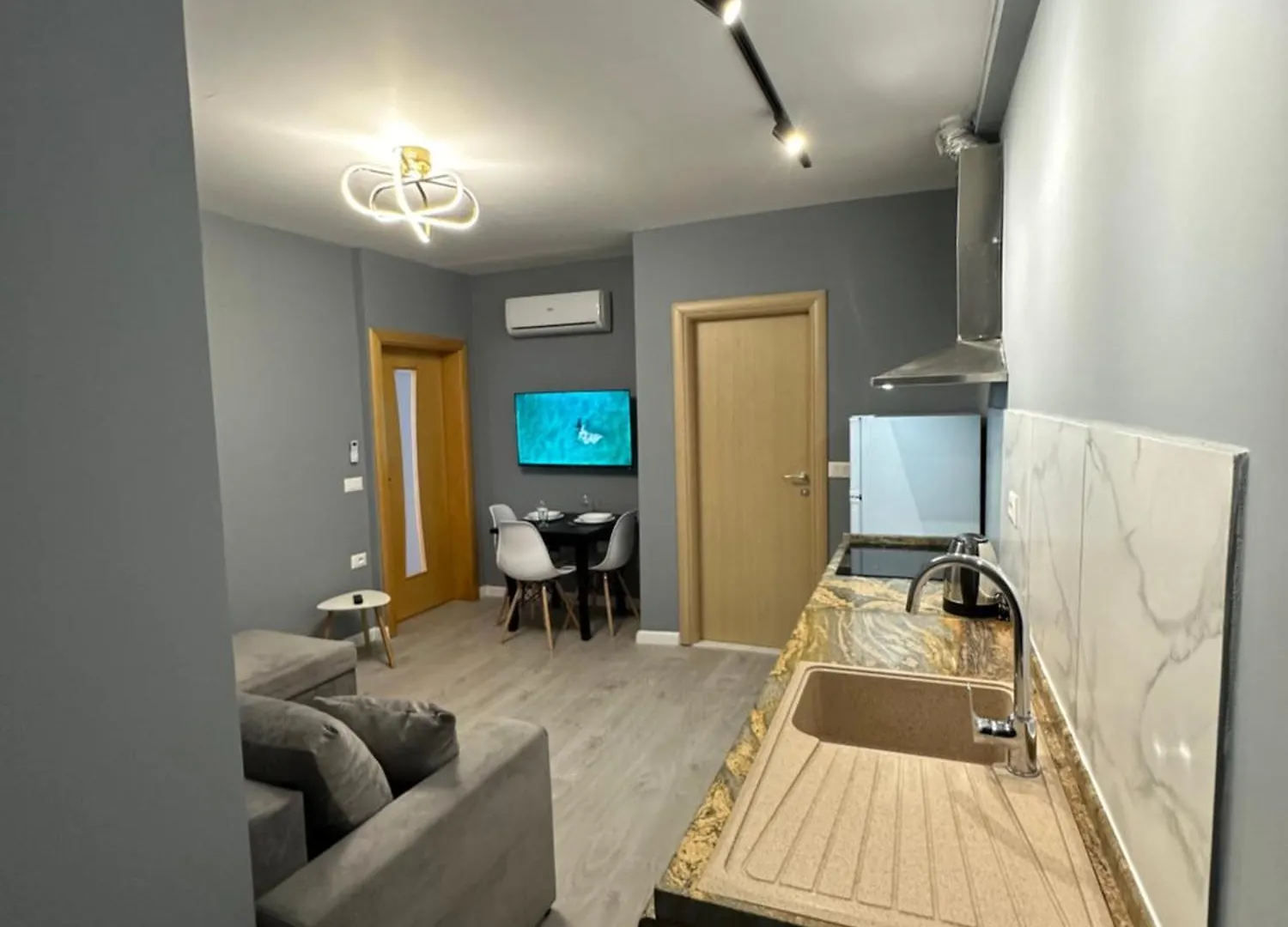 Xhimi'S Seaside Apartments Durrës Albania
